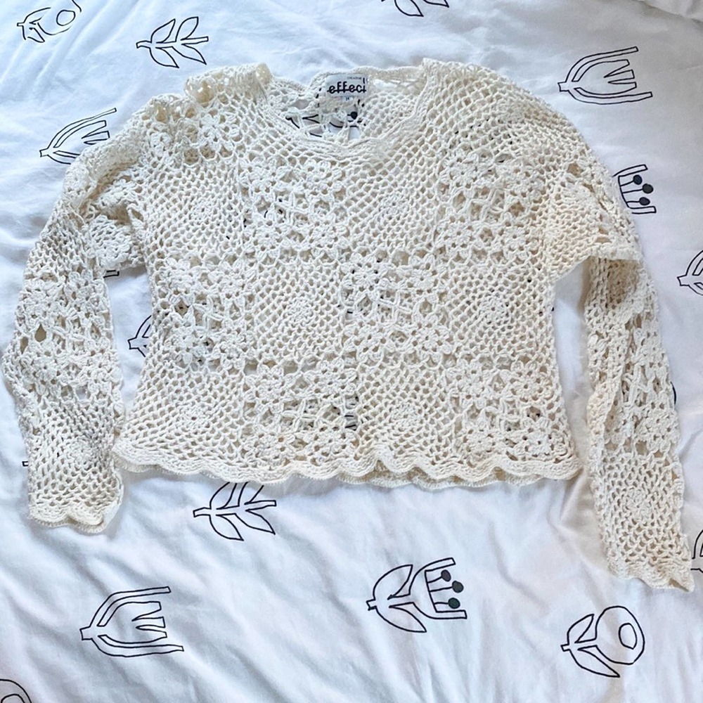 Creazioni Effeci Vintage Long Sleeved Crochet Knit Floral Shirt Sweater